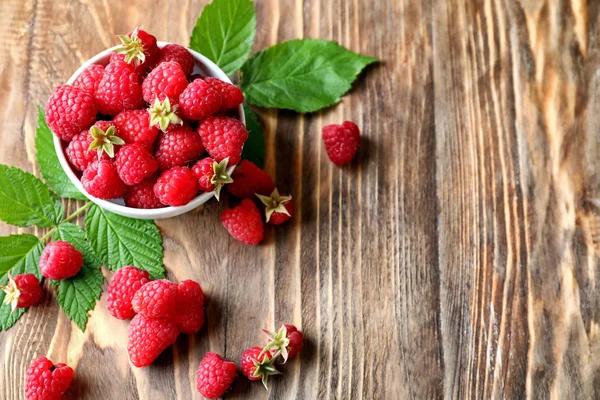 Bowl Ripe Aromatic Raspberries Wooden Background — Stock Photo, Image