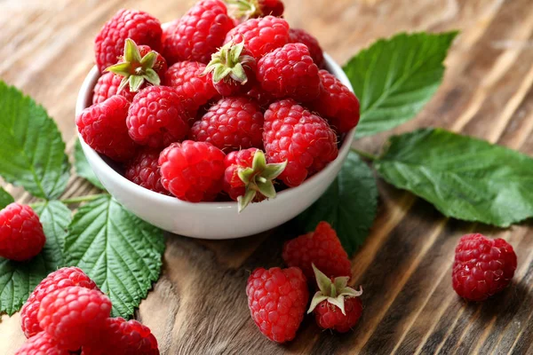 Bowl Ripe Aromatic Raspberries Wooden Background — Stock Photo, Image