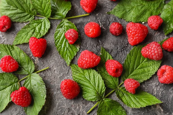 Ripe Aromatic Raspberries Grey Textured Background — Stock Photo, Image