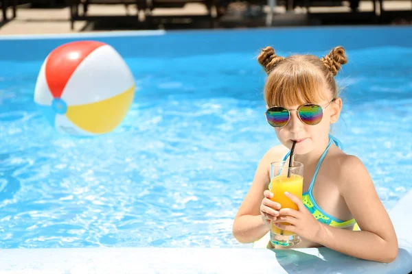 Cute Little Girl Drinking Juice Swimming Pool — Stock Photo, Image
