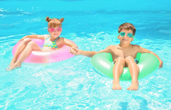 Cute Children Inflatable Rings Resting Swimming Pool — Stock Photo, Image