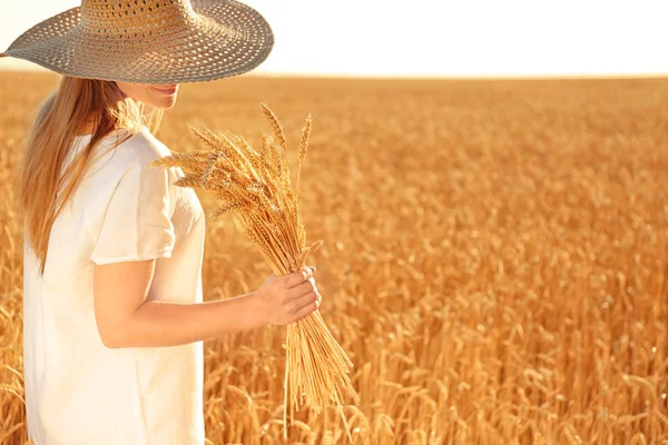 Beautiful Woman Wheat Spikelets Field Sunny Day — Stock Photo, Image