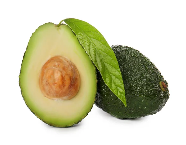 Avocado Fresco Maturo Sfondo Bianco — Foto Stock