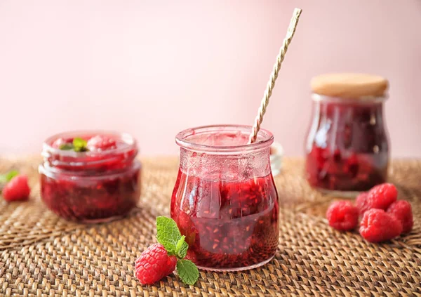 Pot Verre Avec Confiture Framboise Maison Sucrée Sur Table — Photo