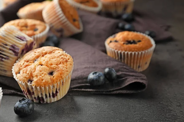 Savoureux Muffins Aux Myrtilles Sur Table — Photo