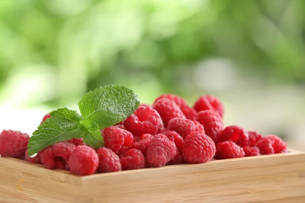 Sweet Ripe Raspberries Wooden Box Closeup — Stock Photo, Image