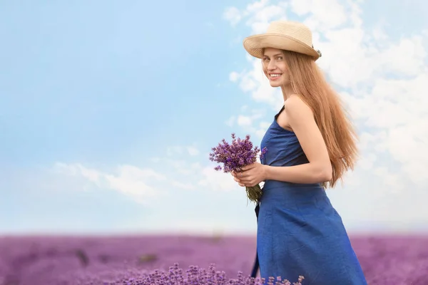 Beautiful Young Woman Bouquet Lavender Field Summer Day — Stock Photo, Image