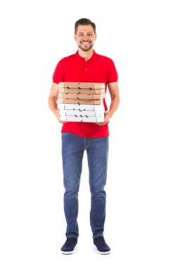 Pizza kutuları beyaz arka plan üzerinde olan adam. Gıda dağıtım hizmeti