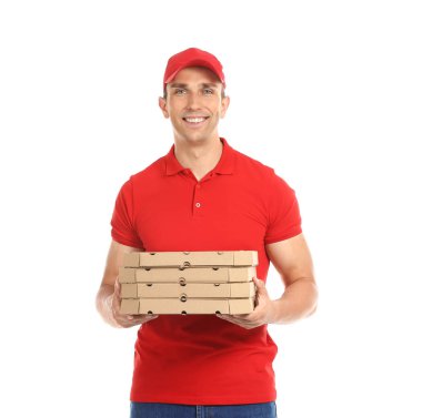 Pizza kutuları beyaz arka plan üzerinde olan adam. Gıda dağıtım hizmeti