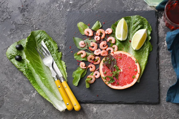 Slate Plate Tasty Shrimp Salad Table — Stock Photo, Image