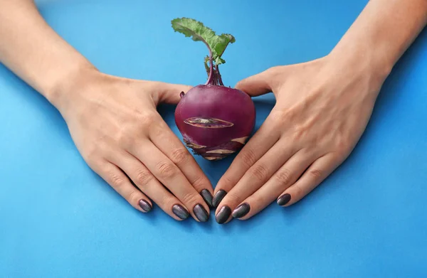 Woman Stylish Manicure Turnip Color Background — Stock Photo, Image