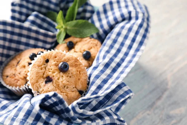 Muffins Myrtille Savoureux Sur Serviette — Photo