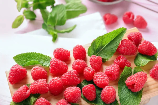 Wooden Board Delicious Fresh Ripe Raspberries Table — Stock Photo, Image