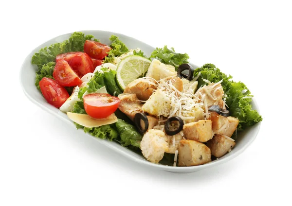 Prato Com Saborosa Salada Caesar Fundo Branco — Fotografia de Stock