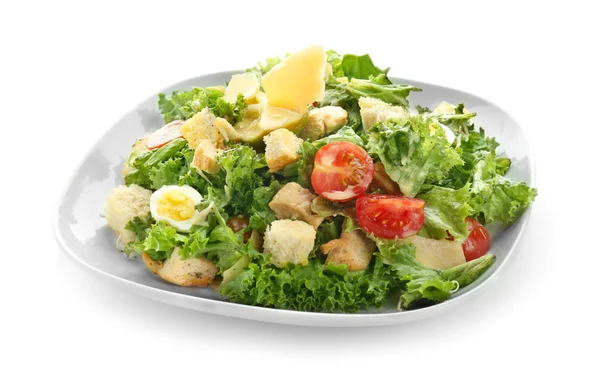 Assiette Avec Salade César Savoureuse Sur Fond Blanc — Photo
