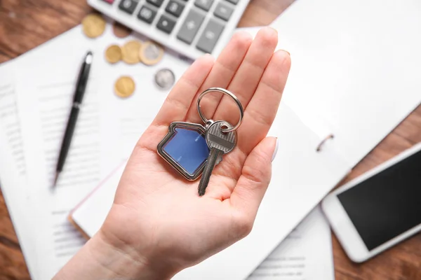 Woman Holding Key Trinket Mortgage Concept — Stock Photo, Image