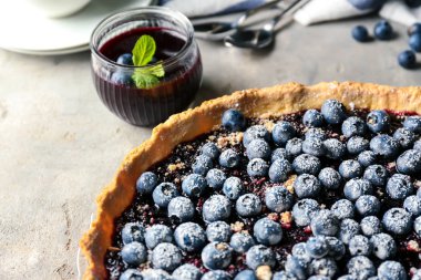 Lezzetli kek, krepteki masada, portre