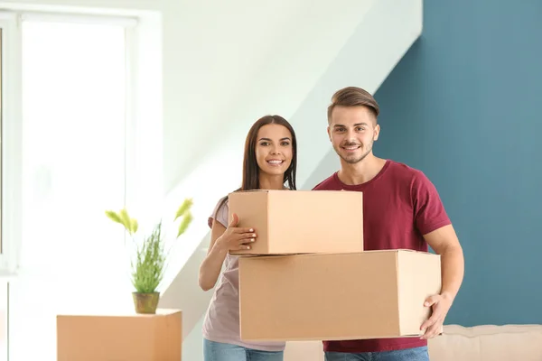 Young Couple Moving Boxes New Home — Stock Photo, Image