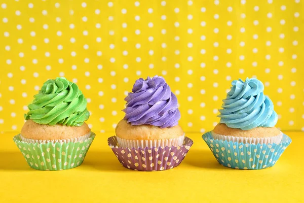 Νόστιμα Γενέθλια Cupcakes Χρώμα Φόντου — Φωτογραφία Αρχείου
