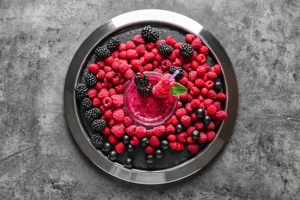 Glass Tasty Raspberry Smoothie Berries Metal Tray — Stock Photo, Image