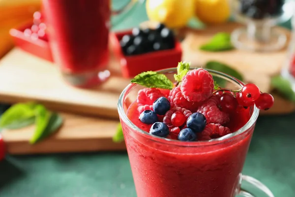 Szkło Smaczne Berry Smoothie Zbliżenie — Zdjęcie stockowe