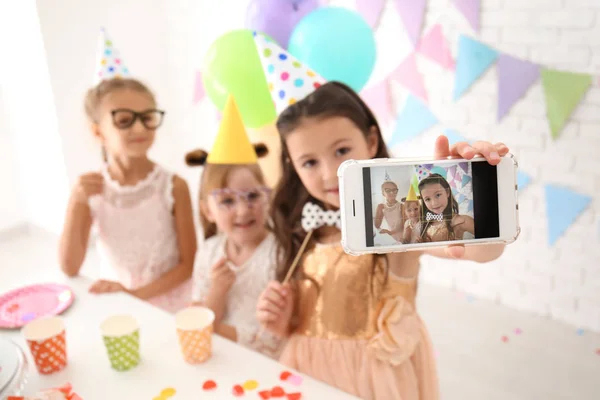 Cute Little Girls Taking Selfie While Celebrating Birthday Home — Stock Photo, Image