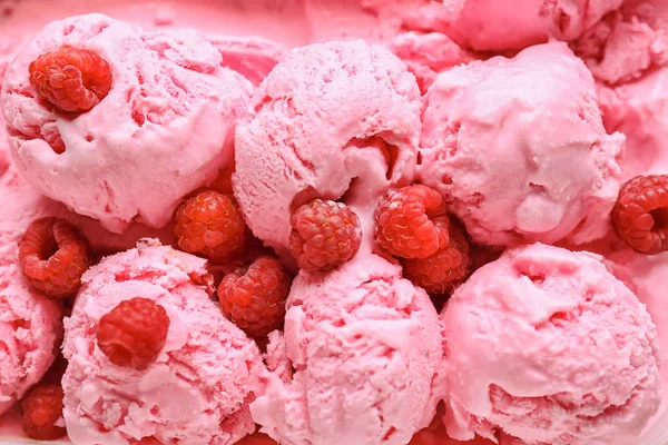 Вкусное Малиновое Мороженое Крупным Планом — стоковое фото