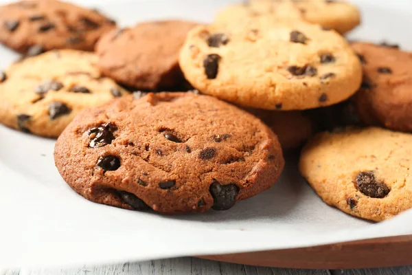 Piatto Con Gustosi Biscotti Cioccolato Sul Tavolo Primo Piano — Foto Stock