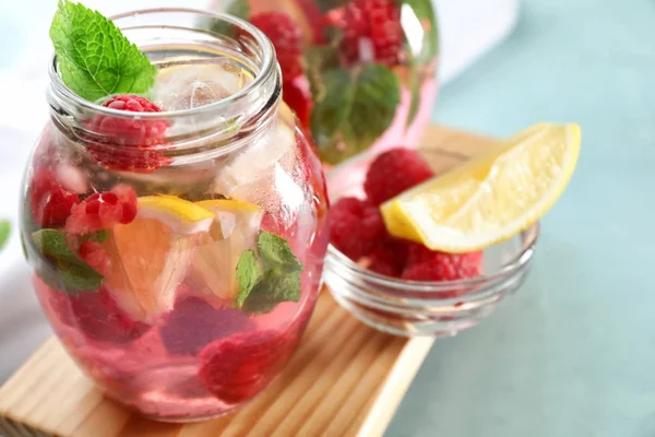 Glass Jar Fresh Raspberry Mojito Board Closeup — Stock Photo, Image