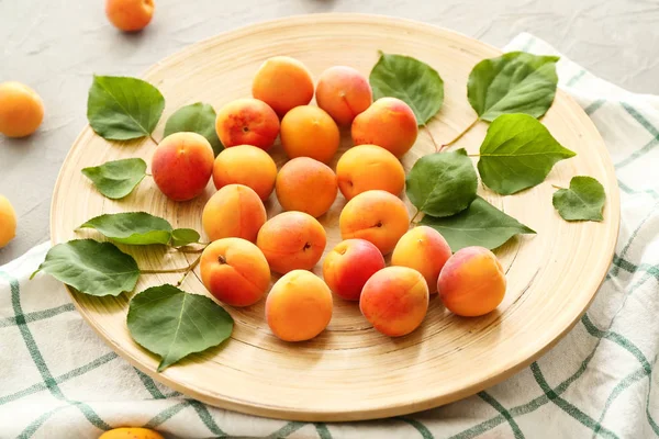 Plate Fresh Apricots Light Table Closeup — Stock Photo, Image