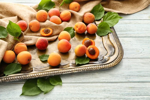 Tray Fresh Apricots Wooden Table — Stock Photo, Image