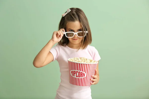 Cute Little Girl Cup Popcorn Wearing Cinema Glasses Color Background — Stock Photo, Image