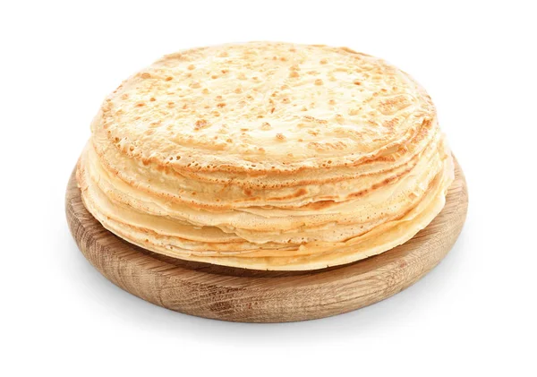 Papan Kayu Dengan Tumpukan Pancake Tipis Lezat Latar Belakang Putih — Stok Foto