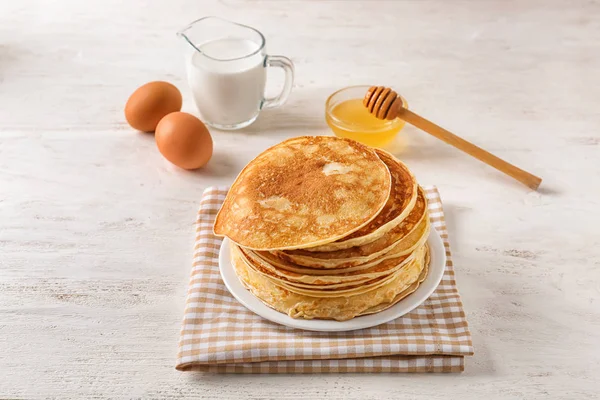 Plate Stack Tasty Thin Pancakes Table — Stock Photo, Image