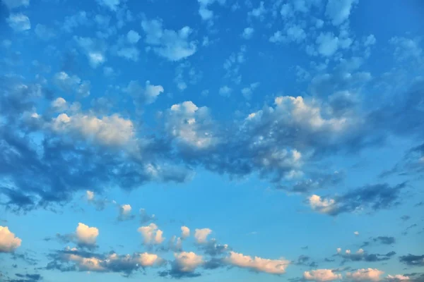 Bella Vista Del Cielo Blu Con Nuvole — Foto Stock