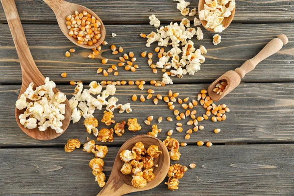 Composition Delicious Popcorn Wooden Background — Stock Photo, Image