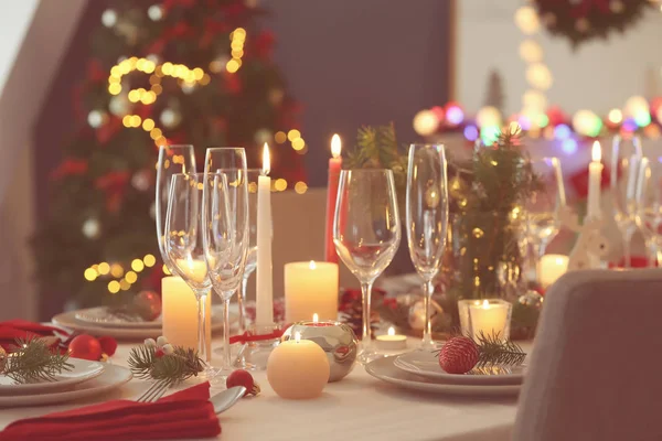 Stylish Table Setting Burning Candles Christmas Decorations — Stock Photo, Image