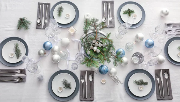 Stůl Sloužící Vánoční Večeři — Stock fotografie
