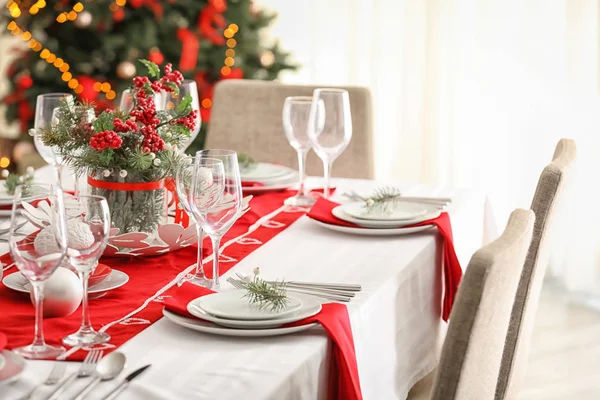 Tafel Geserveerd Voor Kerstdiner Woonkamer — Stockfoto