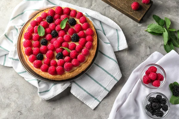 Delicioso Pastel Queso Con Frambuesas Mesa — Foto de Stock