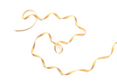 Beyaz arkaplanda güzel altın kurdele