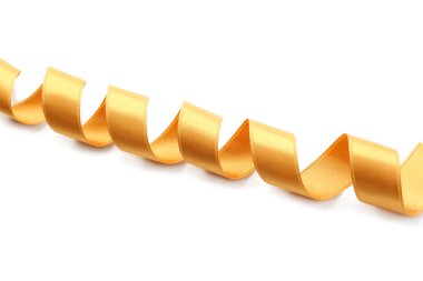 Beyaz arkaplanda altın kurdele