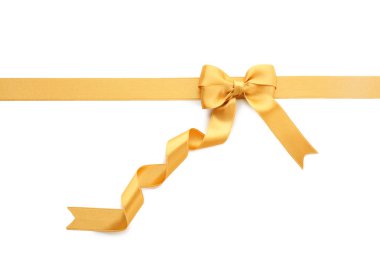 Beyaz arkaplanda fiyonklu altın kurdele