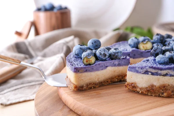 Prise Gâteau Fromage Savoureux Avec Des Bleuets Bord Aide Une — Photo