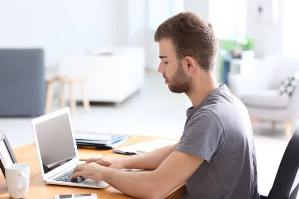 Handsome Man Working Laptop Office — Stock Photo, Image