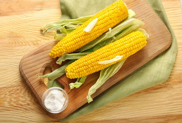 Board Tasty Corn Cobs Butter Salt Wooden Table — Stock Photo, Image