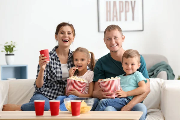 Family Eating Popcorn While Watching Home — Stock Photo, Image