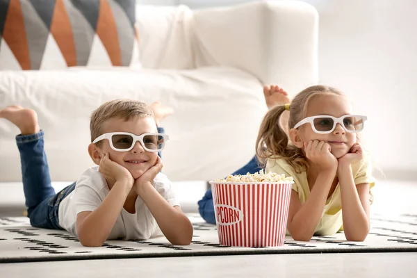 Cute Children Eating Popcorn While Watching Home — Stock Photo, Image