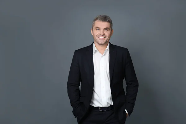 Handsome Confident Businessman Grey Background — Stock Photo, Image