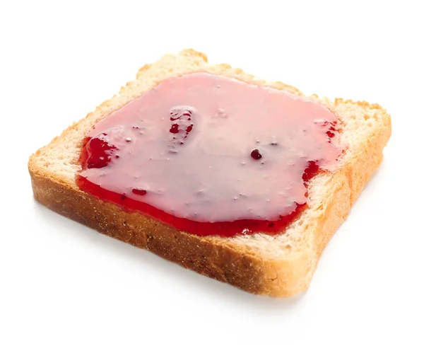 Rebanada Pan Con Deliciosa Mermelada Fresa Sobre Fondo Blanco — Foto de Stock